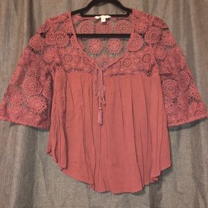 AMERICAN EAGLE FLOWY LACE BLOUSE TOP